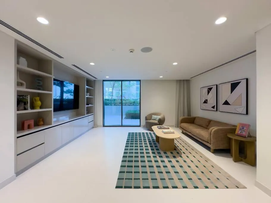 Coastal Chic 1 Bedroom Apartment W Private Beach Dubai