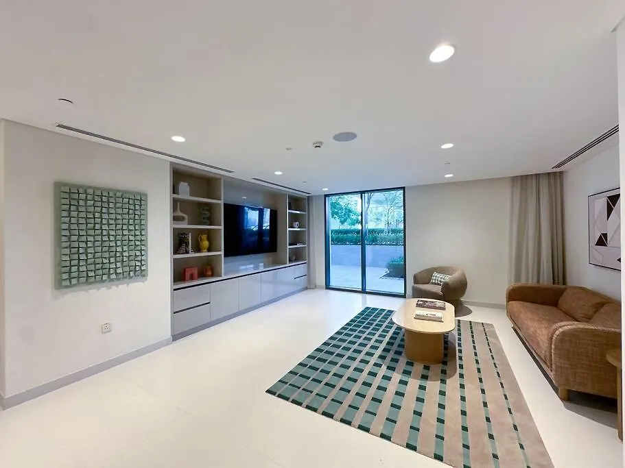 Coastal Chic 1 Bedroom Apartment W Private Beach Dubai