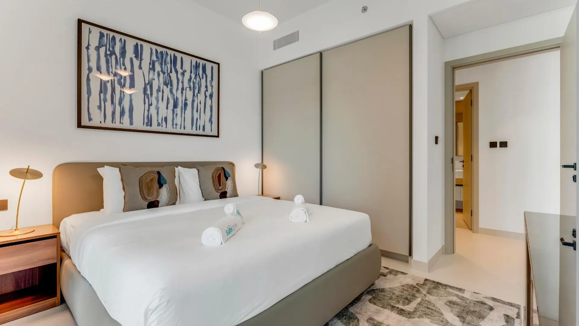 Coastal Chic 1 Bedroom Apartment W Private Beach Dubai