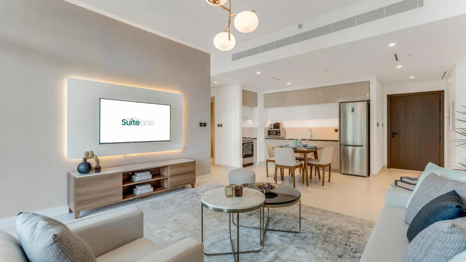 Coastal Chic 1 Bedroom Apartment W Private Beach Dubai